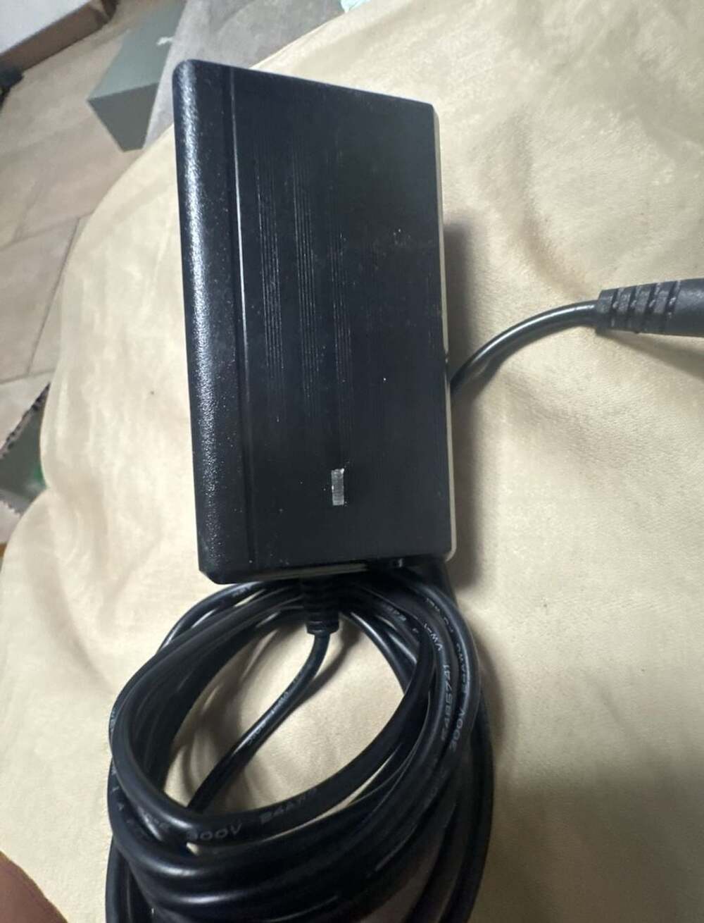 Jinhua Hengguang Electronic AC/DC Adapter Model HG6S120150 12V 1.5A Power Supply